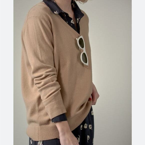 Vince Cashmere Sweater Tan Size Medium - Picture 2 of 9